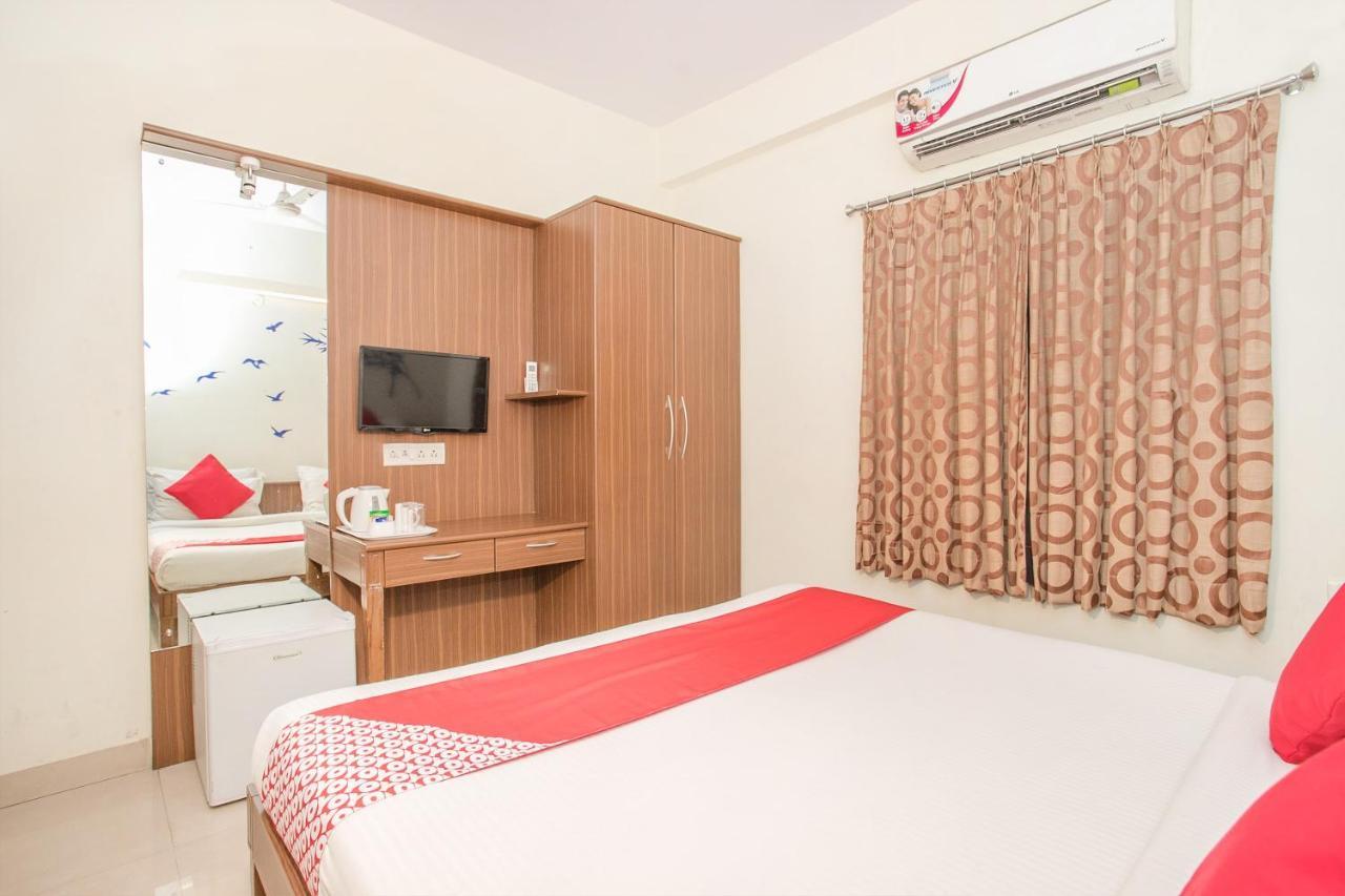 Mg Road One Hotel Bangalore Bagian luar foto