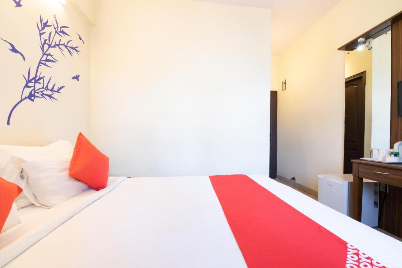 Mg Road One Hotel Bangalore Bagian luar foto